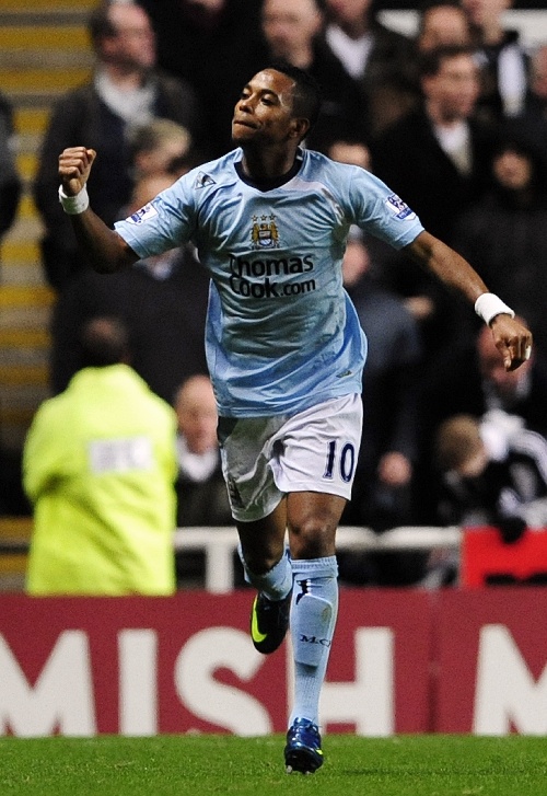 世体：巴萨正等待重返诺坎普的批文，若本周不行则需等到月底（世体：巴萨等待重回诺坎普批复，本周无果将延至月底）