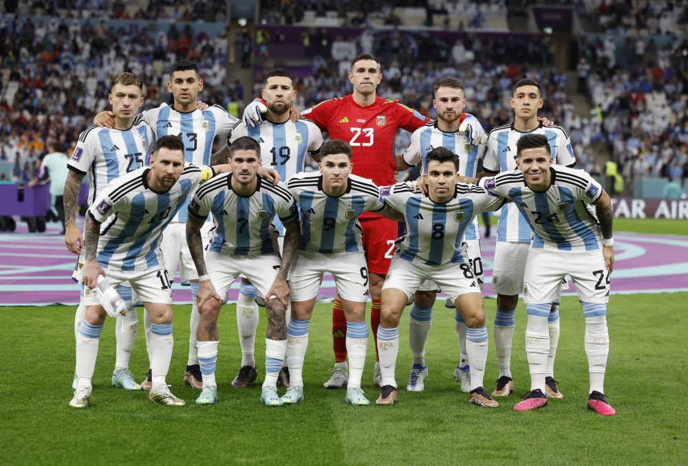 ESPN：奥斯卡曾短暂失去意识，目前正在ICU接受检查