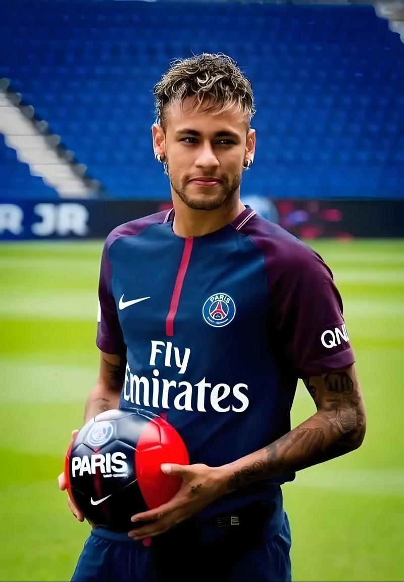 世体：巴萨要在1月15日前提交滕森的伤势报告，以注册新球员（世体：巴萨须在1月15日前递交滕森伤情报告，方可完成新援注册）