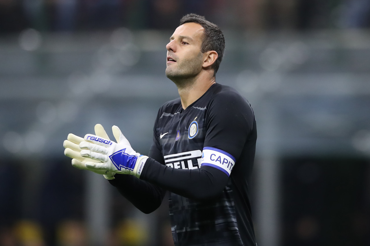 斯内德：亚马尔未来或超越梅西，他未来10年不会离开巴萨（斯内德：亚马尔有望超越梅西，未来十年大概率留在巴萨）