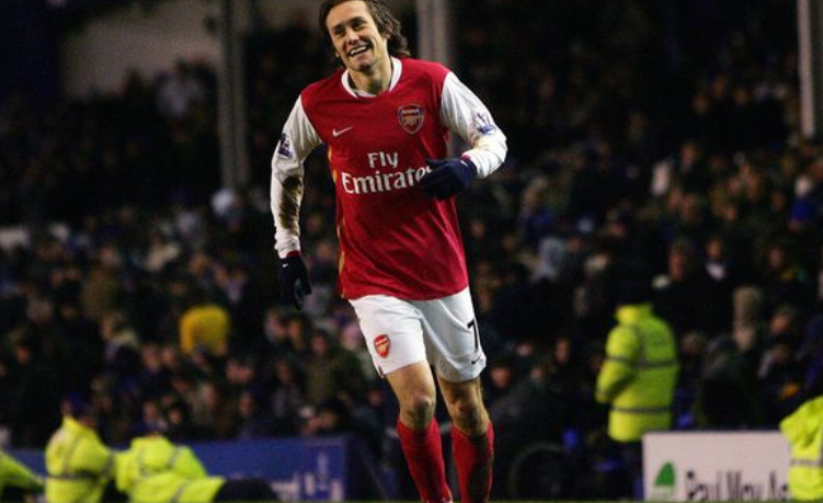 欧冠：拜仁客场3-2险胜萨格勒布迪纳摩（欧冠赛场：拜仁客场3比2险胜萨格勒布迪纳摩）