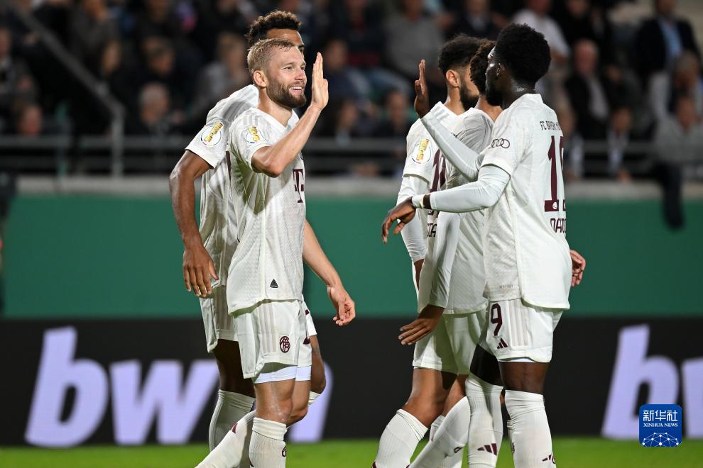 今天是北京时间2025年12月10日星期三，欢迎收看早报！