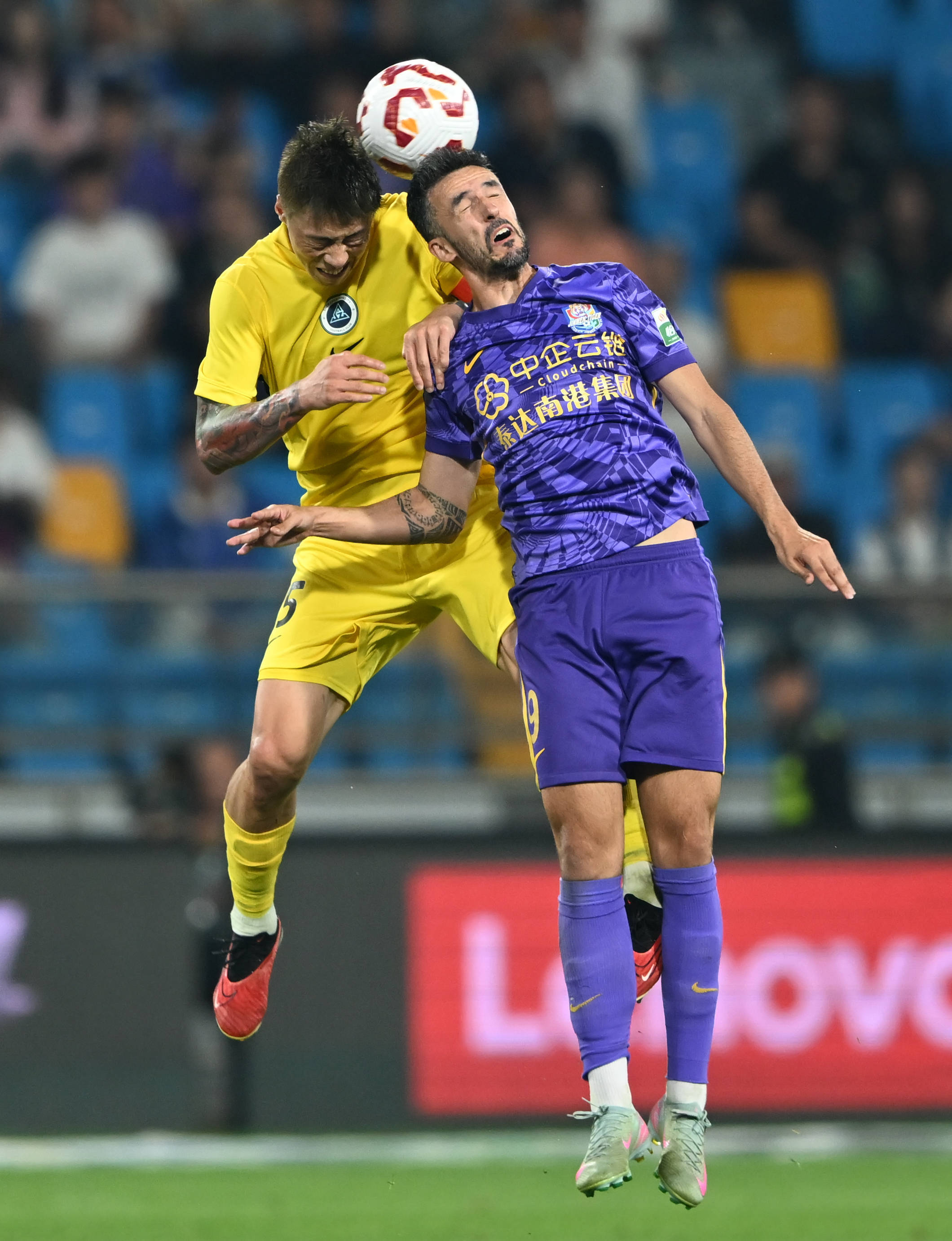 代表三支不同球队连续5场欧冠进球，哈兰德是历史第一人（为三队均斩获欧冠五连场进球，哈兰德成史上首人）