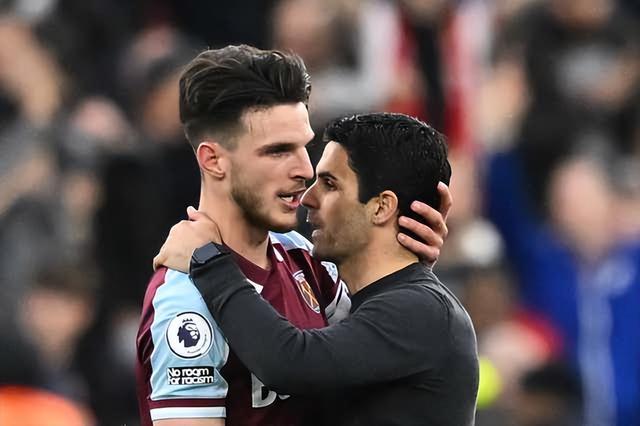 宝刀未老！53岁齐达内再现马赛回旋，戏耍大美女后轻盈破门