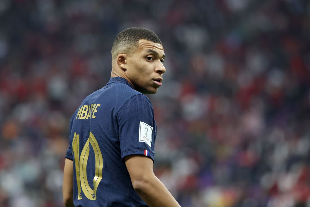 莫斯克拉在对阵小蜜蜂的比赛中伤退，阿森纳后防3人受伤